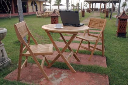 Windsor 3-pieces Round Bistro Set